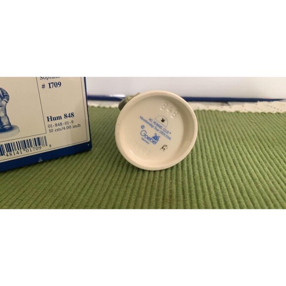 Hummel Goebel Steadfast Figure 848 with Box 4 inch tall - Picture 11 of 13